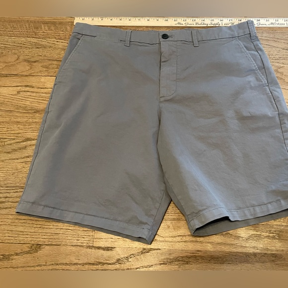 Men's Gray Gap Shorts size 36 - Picture 1 of 5